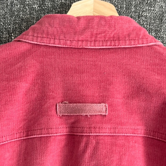 Vintage Cotton Ginny!! Pink corduroy “pearl” button shirt - Picture 6 of 13
